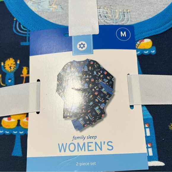 Hanukkah Pajamas Women’s Size Medium 100% Cotton Blue Lions Target Set - Picture 2 of 3